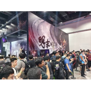 <b>《明末：渊虚之羽》核聚变线下试玩返图：座无虚席！美女coser亲手实操</b>